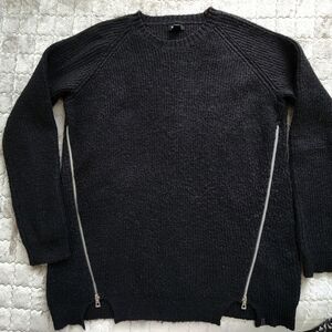 RUDSAK Black Crewneck Sweater with Zipper Details Size LARGE